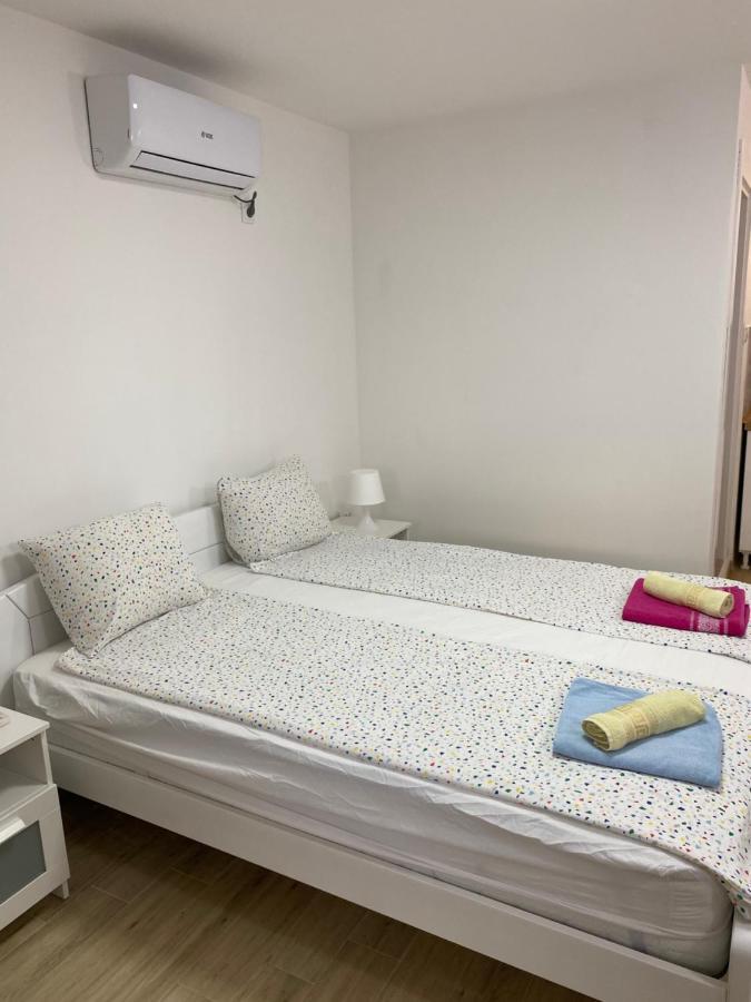 Garden Apartmani 3 ベオグラード エクステリア 写真