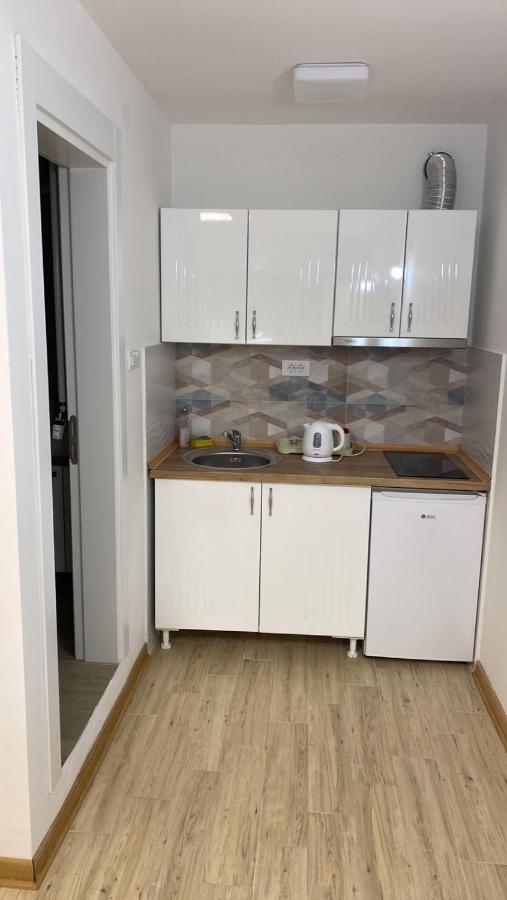 Garden Apartmani 3 ベオグラード エクステリア 写真
